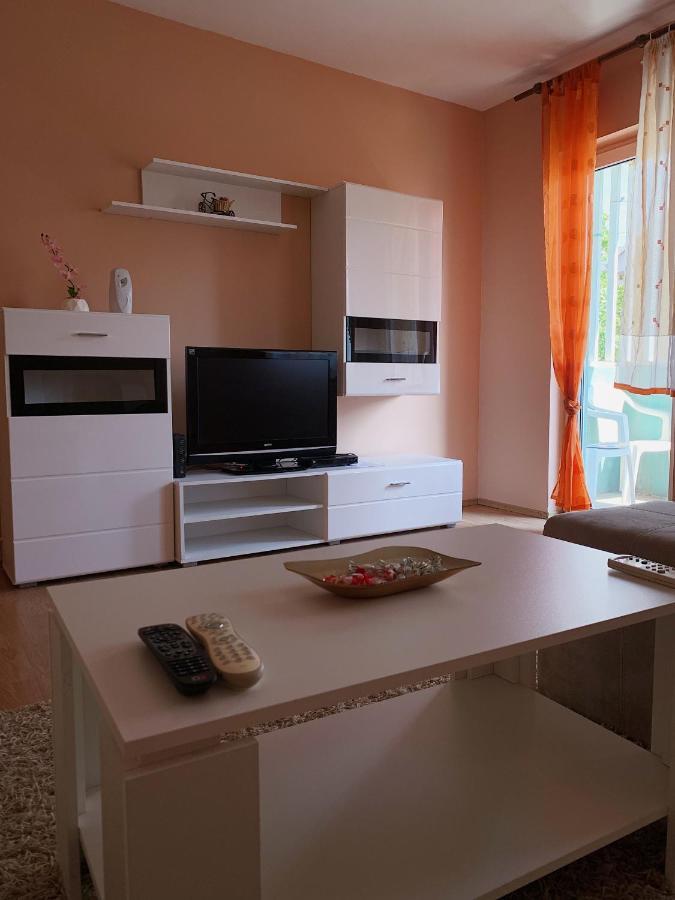 מוסטר Apartment Sunny Bulevar מראה חיצוני תמונה